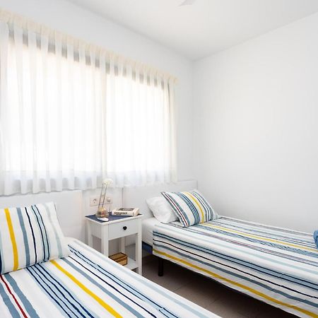 Frontline Playa Las Vistas With Pool, Parking, Sea Los Cristianos  Exterior photo
